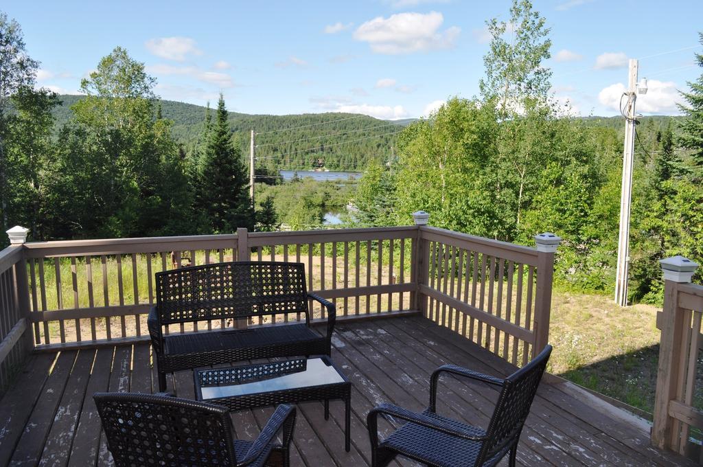 Hotel La Taniere De L'Ours Saint-Donat-de-Montcalm Zewnętrze zdjęcie