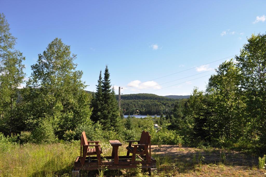 Hotel La Taniere De L'Ours Saint-Donat-de-Montcalm Zewnętrze zdjęcie